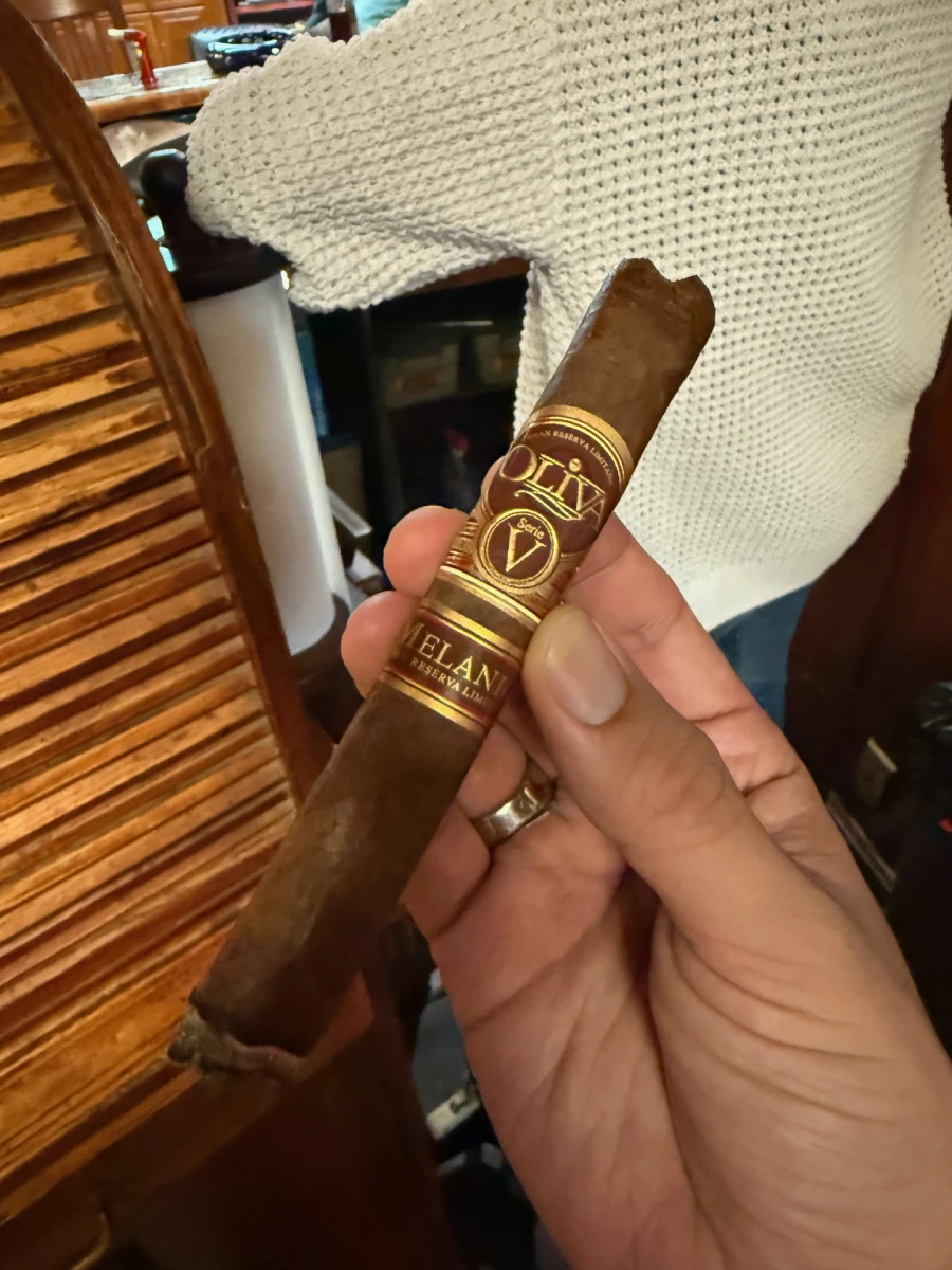 Oliva Serie V Melanio