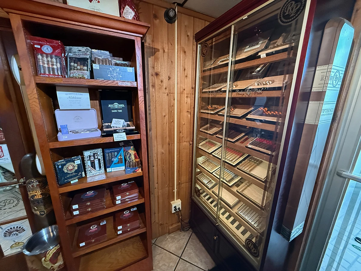 Edward's Humidor - Climate Controlled Cabinet